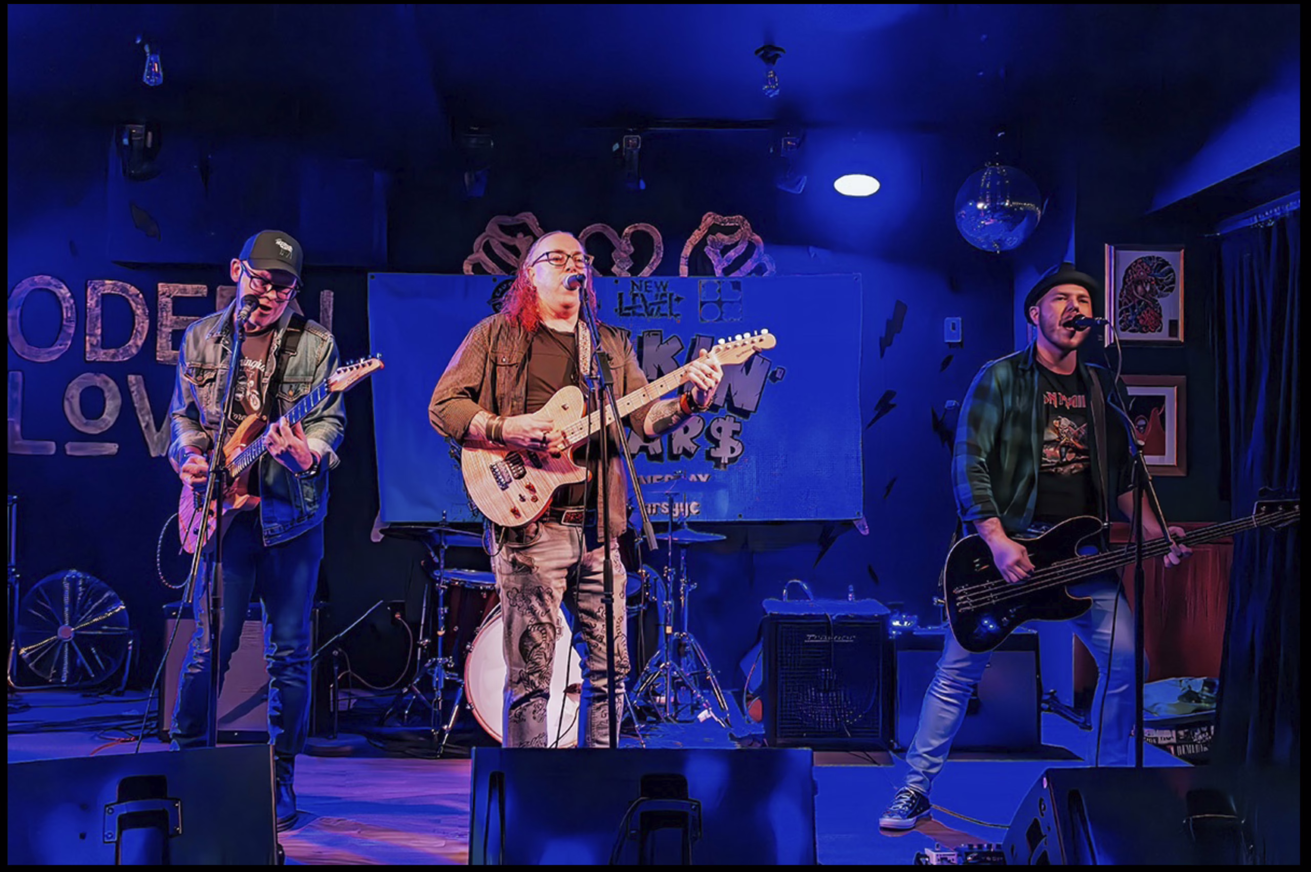 Redhead Mack are a 4-piece original rock band from right here in Calgary, with a diverse set of influences. From folk-rock solos to hard-hitting rock hits, each Redhead Mack Band song hits deep in the hearts of their fans. Let them warm your heart and inspire you while you knock back a few pints and eat some poutine at Prairie Dog Brewing!